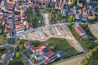 Aménagement du nouveau quartier résidentiel du domaine viticole de Lindenhof à le quartier Klingen in Heuchelheim-Klingen dans le département Rhénanie-Palatinat, Allemagne
