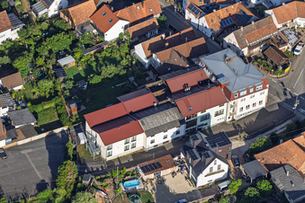 Auberge de campagne Zur Linde au centre du village à Silz dans le département Rhénanie-Palatinat, Allemagne
