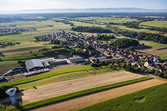 Du nord-ouest à Oberrœdern dans le département Bas Rhin, France