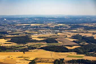 Aéroport TRIWO Zweibrücken - EDRZ, au parc d'activités de l'aéroport de Zweibrücken, vu de l'est à Mauschbach dans le département Rhénanie-Palatinat, Allemagne