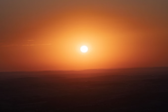 Coucher de soleil sur Saargemünd à le quartier Blies Nord in Saargemünd dans le département Moselle, France