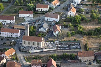 Église et cimetière Saint-Donat à Epping dans le département Moselle, France