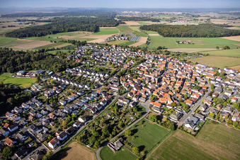 Du nord-est à le quartier Langstadt in Babenhausen dans le département Hesse, Allemagne