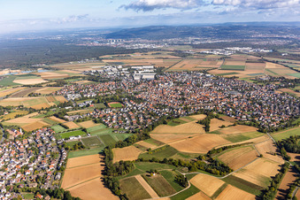 Aperçu des lieux depuis le sud à Großostheim dans le département Bavière, Allemagne