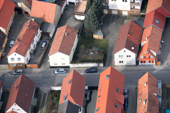 Rue du Rhin à Kandel dans le département Rhénanie-Palatinat, Allemagne d'un drone