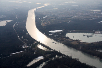Vue aérienne de Station balnéaire du Rhin Rappenwört, Rhin à le quartier Daxlanden in Karlsruhe dans le département Bade-Wurtemberg, Allemagne