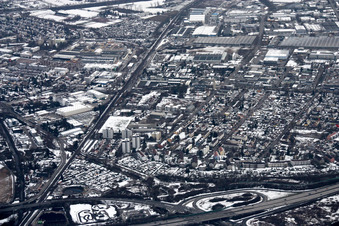 Vue aérienne de Ouest à Ettlingen dans le département Bade-Wurtemberg, Allemagne