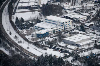 Ittersbach, zone industrielle à le quartier Im Stockmädle in Karlsbad dans le département Bade-Wurtemberg, Allemagne d'en haut