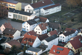 Vue aérienne de Mundohalle, caserne de pompiers, salle de sport à Minfeld dans le département Rhénanie-Palatinat, Allemagne