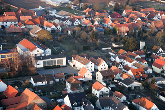 Mundohalle, caserne de pompiers, salle de sport à Minfeld dans le département Rhénanie-Palatinat, Allemagne vue d'en haut