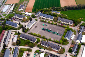 Vue aérienne de Ancienne caserne des douanes, aujourd'hui Département de la police fédérale à Bad Bergzabern dans le département Rhénanie-Palatinat, Allemagne
