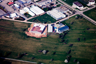 Ittersbach, zone industrielle à le quartier Im Stockmädle in Karlsbad dans le département Bade-Wurtemberg, Allemagne d'en haut
