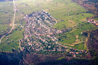 Vue aérienne de De l'est à le quartier Burbach in Marxzell dans le département Bade-Wurtemberg, Allemagne