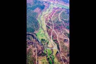 Vue aérienne de Vallée de Moosalb à le quartier Burbach in Marxzell dans le département Bade-Wurtemberg, Allemagne