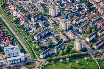 Vue aérienne de Oberfeldstr à le quartier Forchheim in Rheinstetten dans le département Bade-Wurtemberg, Allemagne