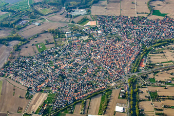 Vue aérienne de Vue d'ensemble à Hagenbach dans le département Rhénanie-Palatinat, Allemagne