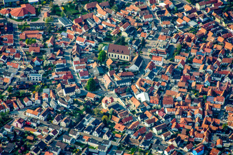 Vue aérienne de Schlossgärtenstr à Hagenbach dans le département Rhénanie-Palatinat, Allemagne
