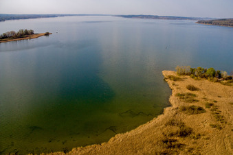 Vue aérienne de Zones riveraines du lac Ammersee à Dießen am Ammersee dans le département Bavière, Allemagne