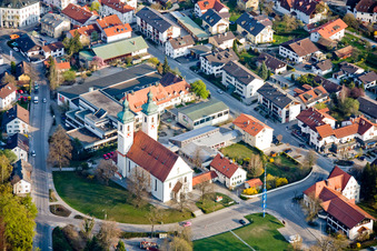 Vue aérienne de Saint Joseph à Tutzing dans le département Bavière, Allemagne