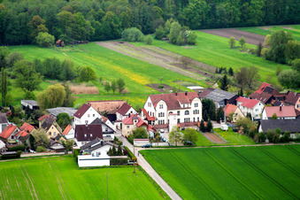 Vue aérienne de Cour du Palatinat à Kandel dans le département Rhénanie-Palatinat, Allemagne