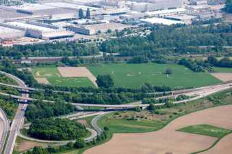 Vue aérienne de Croix de Wörther à le quartier Maximiliansau in Wörth am Rhein dans le département Rhénanie-Palatinat, Allemagne