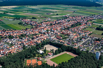Vue aérienne de Vue générale depuis le sud-ouest à Hatzenbühl dans le département Rhénanie-Palatinat, Allemagne