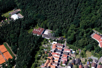 Vue aérienne de Plastiques Paulat à Hatzenbühl dans le département Rhénanie-Palatinat, Allemagne