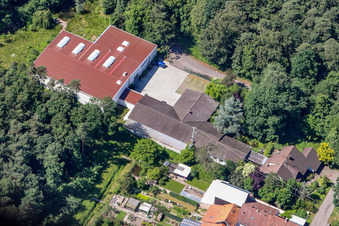 Vue aérienne de Erwin Paulat Plastiques à Hatzenbühl dans le département Rhénanie-Palatinat, Allemagne