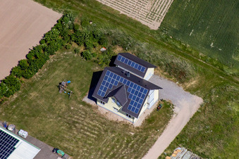 Vue aérienne de Geräucker à Hatzenbühl dans le département Rhénanie-Palatinat, Allemagne