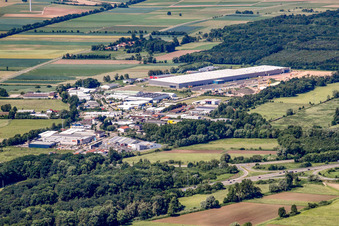 Vue aérienne de Nouveau centre logistique à Horstring à le quartier Minderslachen in Kandel dans le département Rhénanie-Palatinat, Allemagne