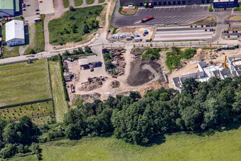 Vue aérienne de Terrassements et démolition Gaudier à le quartier Minderslachen in Kandel dans le département Rhénanie-Palatinat, Allemagne