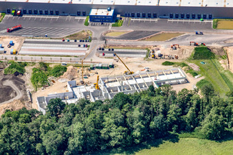 Vue d'oiseau de Nouveau centre logistique à Horstring à le quartier Minderslachen in Kandel dans le département Rhénanie-Palatinat, Allemagne