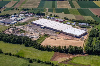 Nouveau centre logistique à Horstring à le quartier Minderslachen in Kandel dans le département Rhénanie-Palatinat, Allemagne vue du ciel