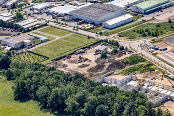 Vue aérienne de Terrassements et démolition Gaudier à le quartier Minderslachen in Kandel dans le département Rhénanie-Palatinat, Allemagne