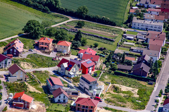 Sur la haute piste à Kandel dans le département Rhénanie-Palatinat, Allemagne vue d'en haut