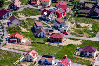 Sur la haute piste à Kandel dans le département Rhénanie-Palatinat, Allemagne depuis l'avion
