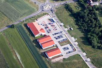 Vue aérienne de Du nord à le quartier Neulauterburg in Berg dans le département Rhénanie-Palatinat, Allemagne