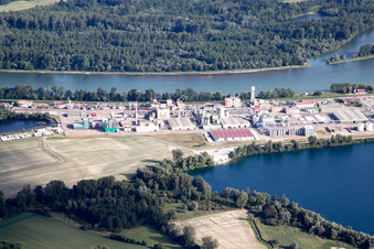 Vue aérienne de Rohm & Haas à Lauterbourg dans le département Bas Rhin, France