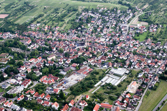Vue aérienne de Du nord à le quartier Steinbach in Baden-Baden dans le département Bade-Wurtemberg, Allemagne
