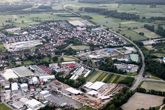 Vue aérienne de Zone industrielle et commerciale Ouest à le quartier Vimbuch in Bühl dans le département Bade-Wurtemberg, Allemagne