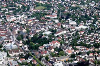 Vue aérienne de Vue de la ville depuis le centre-ville à Bühl dans le département Bade-Wurtemberg, Allemagne