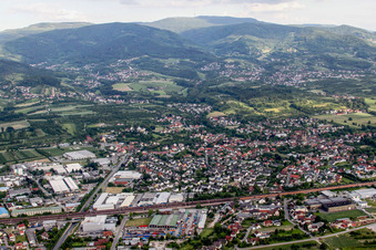 Vue aérienne de Quartier Weier in Ottersweier dans le département Bade-Wurtemberg, Allemagne