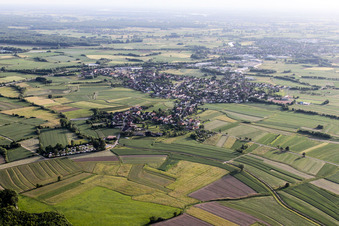 Vue aérienne de Du nord-est à le quartier Sand in Willstätt dans le département Bade-Wurtemberg, Allemagne