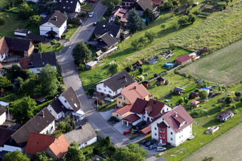 Vue aérienne de Rue Eichhof à le quartier Sand in Willstätt dans le département Bade-Wurtemberg, Allemagne