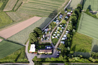 Vue aérienne de Eurocamping Sand Ilse Wolff à le quartier Sand in Willstätt dans le département Bade-Wurtemberg, Allemagne
