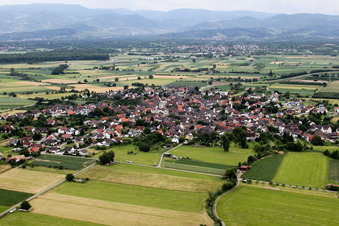 Vue aérienne de Quartier Wagshurst in Achern dans le département Bade-Wurtemberg, Allemagne