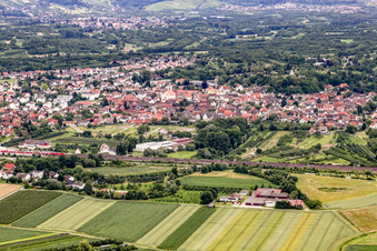 Vue aérienne de Du nord-ouest à Renchen dans le département Bade-Wurtemberg, Allemagne