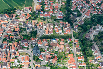Vue aérienne de Sainte-Gertrude, rue Lower Main à Leimersheim dans le département Rhénanie-Palatinat, Allemagne