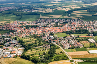 Vue aérienne de Du sud à le quartier Liedolsheim in Dettenheim dans le département Bade-Wurtemberg, Allemagne