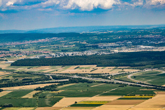 Vue aérienne de Jonction d'autoroutes Walldorf A6 et A5 à le quartier Rot in St. Leon-Rot dans le département Bade-Wurtemberg, Allemagne
